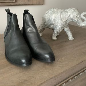 ITALIAN leather ankle black booties. EXCELLENT condition. Worn once.